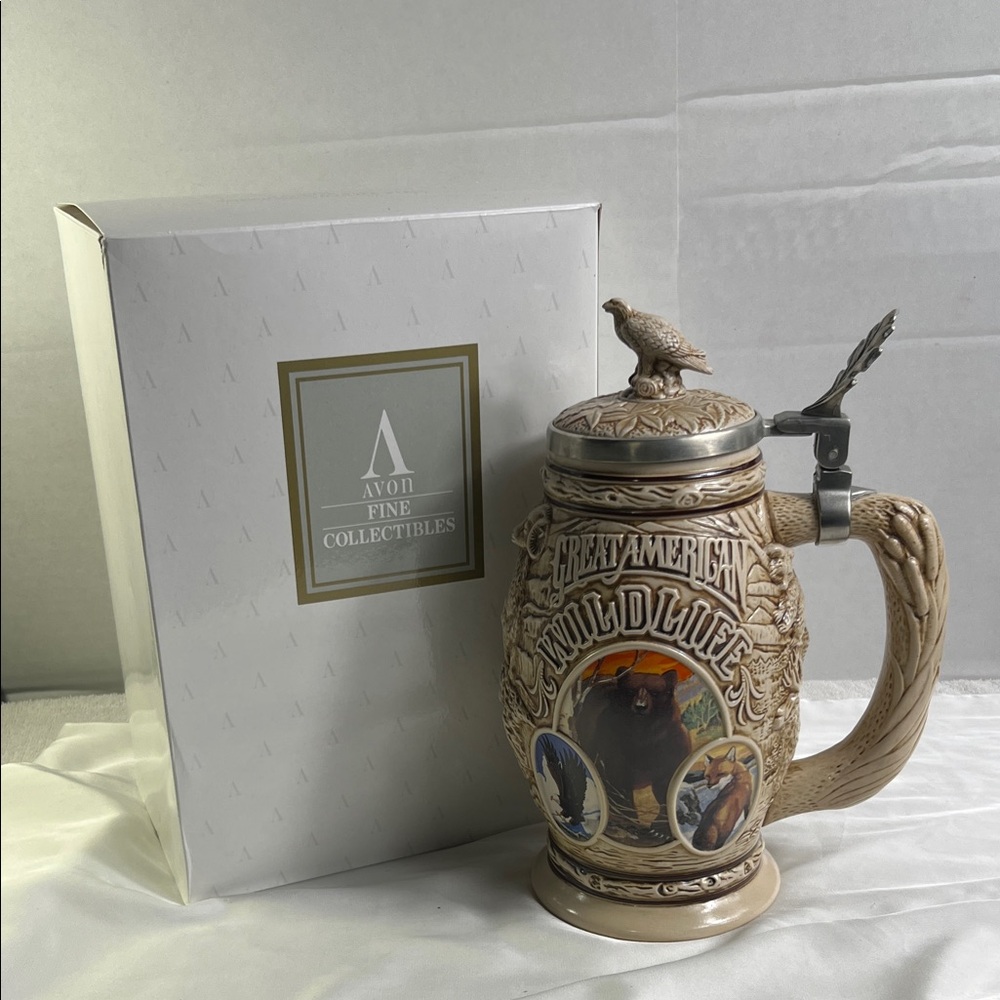 Vintage Avon 1995 Tribute To Great American Wildlife Stein - Brown and Tan New